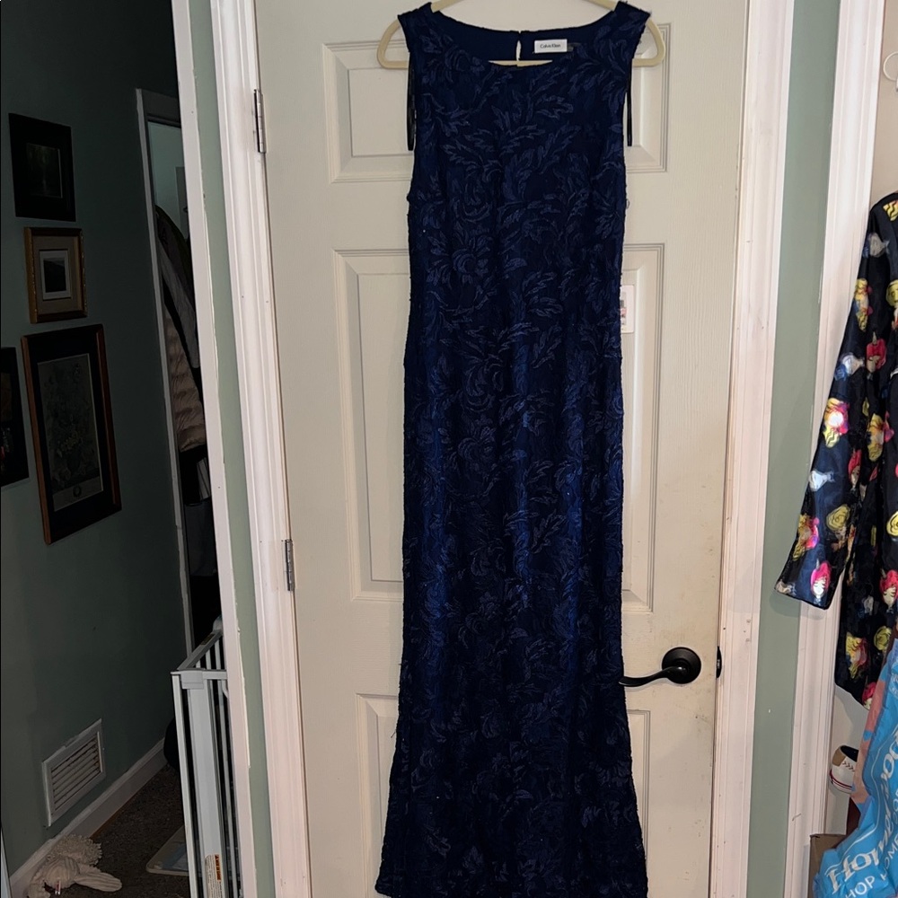 CALVIN KLEIN Blue Lace Formal Gown
